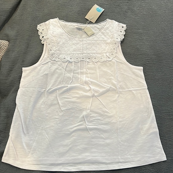 Boden Tops - Boden women’s sleeveless white tank with dressy collar.